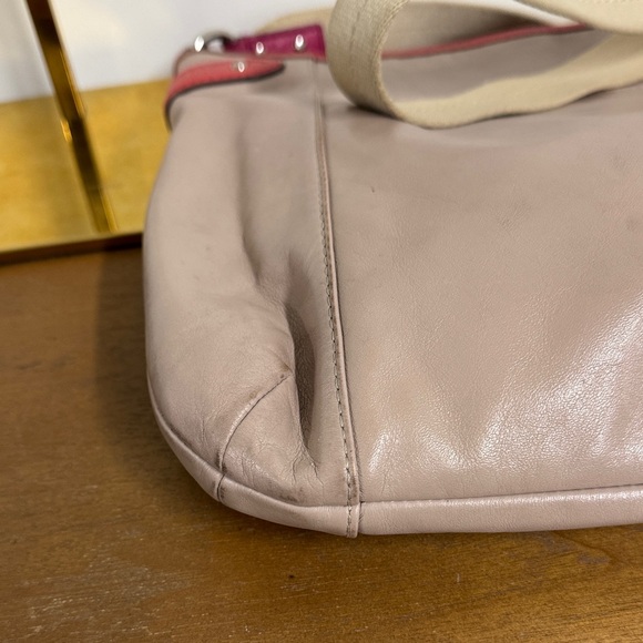 Coach Beige and Red Crossbody Bag - Picture 8 of 12